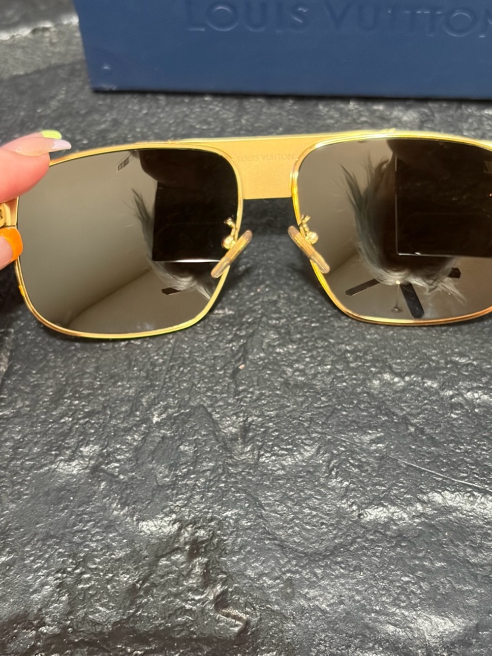 Louis Vuitton Men’s Gold Frame Sunglasses - 2021 - PACIFIC GOLD EBENE E Z2338E - Picture 5 of 13